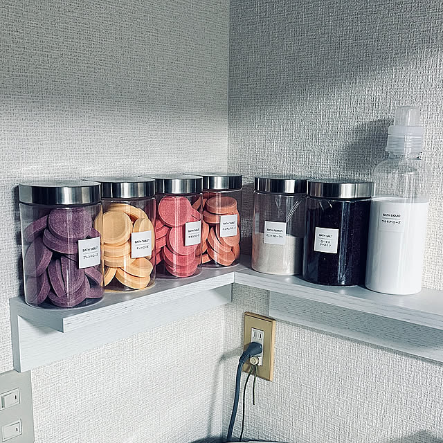Bathroom,入浴剤詰め替え容器,入浴剤入れ,入浴剤収納,無印良品壁につけられる収納,無印良品壁につけられる家具,無印良品壁に付ける棚 IWM_HOUSEの部屋