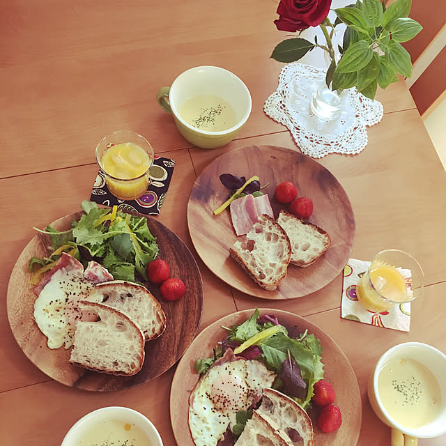 My Desk,家族3人暮らし,朝食,ウェルチのオマケのグラス,アカシアプレート tokimaの部屋