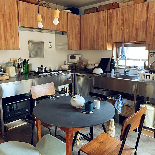 ステンレスキッチン,丸テーブル,L字型キッチン,リフォーム,Kitchen mukuchiの部屋