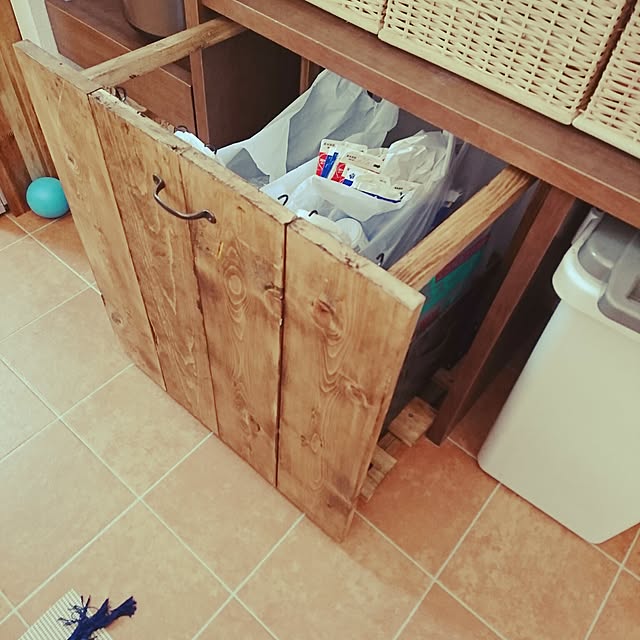 Kitchen,ゴミ箱,DIY,端材,カインズホーム supoasunの部屋
