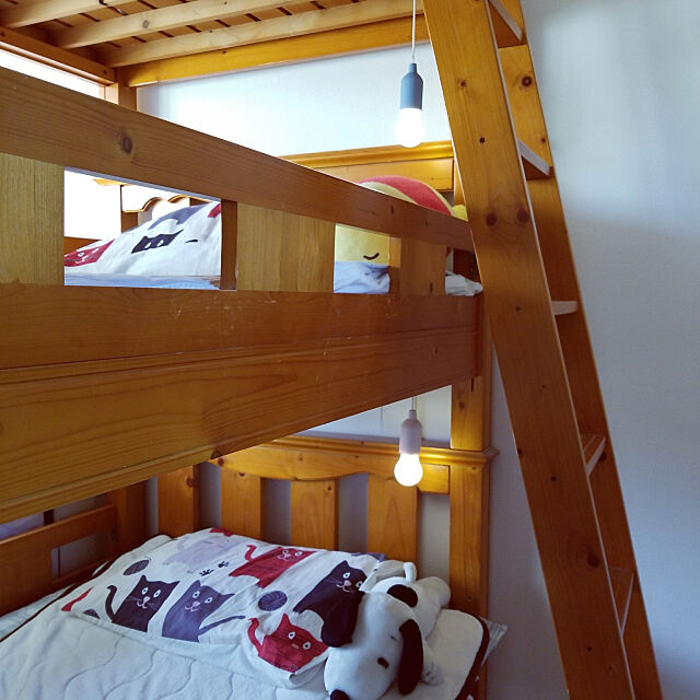 セリアペンダントライト,にとりのカバー,3段ベッド,Bedroom woody-natsu-aoの部屋