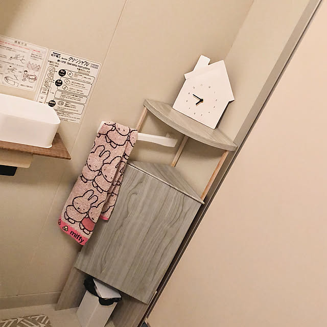 手作り時計,リメイク,ユニットバス,トイレ,コーナーラック,コーナーシェルフ,ワッツ,コレ、DIYしたよ！,100均,DIY,一人暮らし,セリア,リメイクシート,ダイソー,ハンドメイド,Bathroom yumekoの部屋