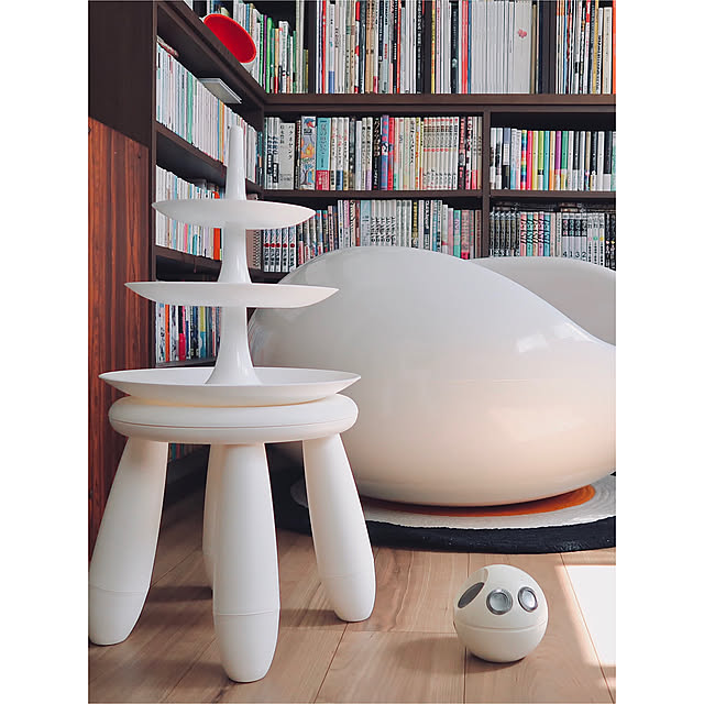 パスティルチェア,エーロアールニオ,パナペット,MAMMUT,koziol トレー BABELL,IKEA,アートのある暮らし,ミッドセンチュリー,ミッドセンチュリーモダン,スペースエイジデザイン NK67の部屋