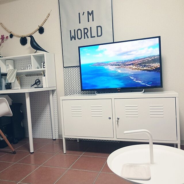 リラックスムード満点 Ikeaのテレビ台で作る快適空間 Roomclip Mag 暮らしとインテリアのwebマガジン