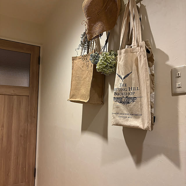 Entrance,ナチュラルインテリア,観葉植物,無印良品,ナチュラル,雑貨,ガーデニング,カフェ風,北欧,ドライフラワー,てづくり,木製家具,リネン,紫陽花,玄関ディスプレイ,花のある暮らし hannaの部屋