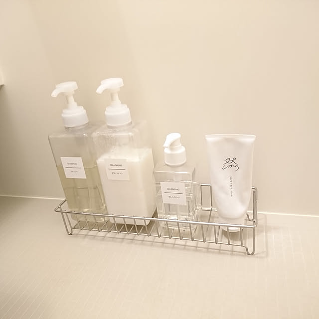 Bathroom,100均,セリア,シンプル,見せる収納,すっきり暮らす,シンプルな暮らし,赤ちゃんのいる暮らし,インテリア,北欧,収納,ボトルラック,無印良品,PET詰替ボトル,詰め替えボトル on_100kの部屋