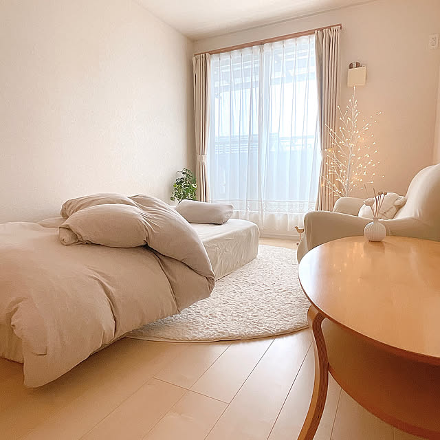 Bedroom,ナチュラル,寝室,間接照明,ベッドルーム,ナチュラルインテリア,建売住宅,寝室インテリア,6畳,マットレス,シングルベッド,ホテルライク,睡眠,6畳寝室,ベッドルームインテリア,ZINUS,ジヌス,暮らしのハンドブック2024,ブランチツリー,無地良品のベッドカバー,ダブル羽毛布団,ブランチツリー150,ZINUSハイブリッドマットレス rinoの部屋