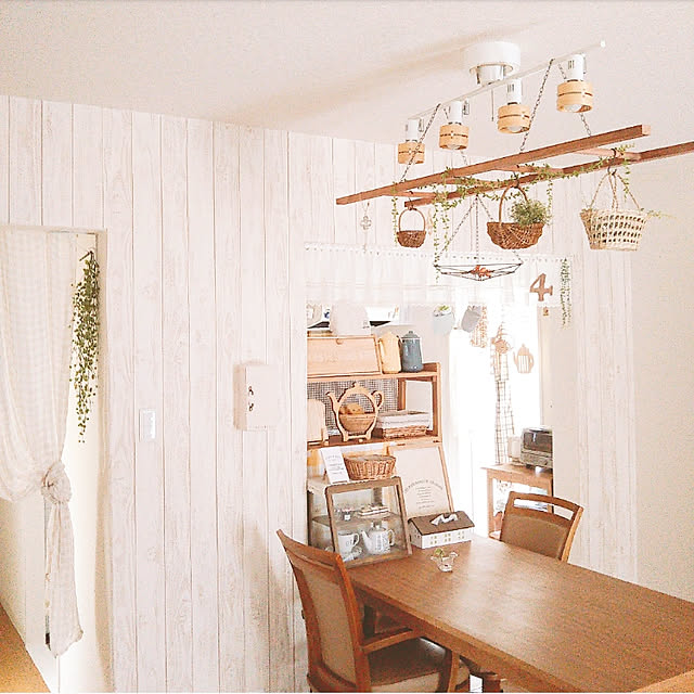 On Walls,ダイニング,ナチュラル,ナチュラルインテリア,カフェ風,カフェ風インテリア,雑貨,模様替え,サンゲツ壁紙,板壁風,木目調 kurumiの部屋