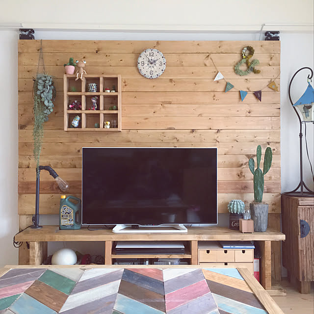 Lounge,ヘリンボーンDIY,テレビボードDIY,ハンドメイド,DIY,一人暮らし,団地 DIY,団地リノベーション,セルフリノベーション,カフェ風,ナチュラル,端材リメイク,端材 DIY,パッチワーク,観葉植物,多肉植物,雑貨 mayuの部屋