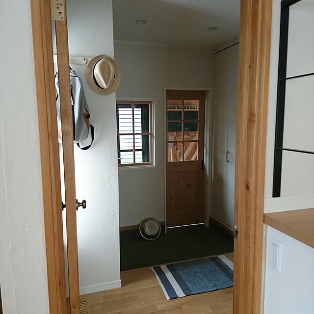 Entrance,DIY,シンプル,すっきりとした暮らし,インダストリアル,レトロ,作業部屋,玄関マット,ニトリ,家で１番暗い場所 bonoの部屋