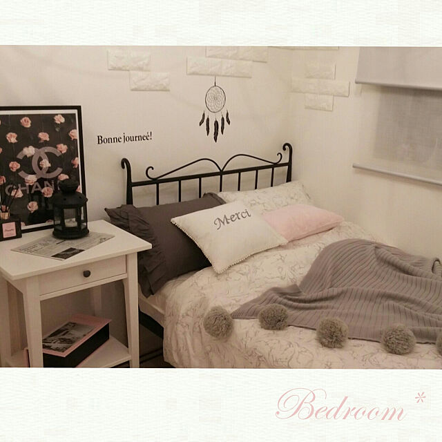 Bedroom,ピンク×モノトーン,海外インテリアに憧れる,ピンク×グレー,ピンクインテリア,ベッドルーム,IKEA,Francfranc,ZARA HOME,CHANEL,アイアンベッド,ニトリ,ポンポンブランケット miyupinkの部屋