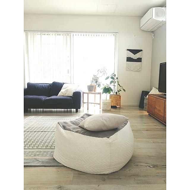 Lounge,ハンドメイド,インテリアは子供との戦い,終わらない戦い…。,普通の家,無印良品 ソファ,ソファカバー手作り,ビーズクッションカバー自作,体にフィットするソファ,グレー好き,ビーズクッションカバー k...の部屋