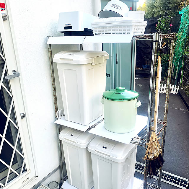 Seriaプラダン,物置,スチールロッカー,大掃除中,白が好き♡,HOME COORDY,ホームコーディ,屋外ゴミ箱,大掃除,Entrance kittyの部屋