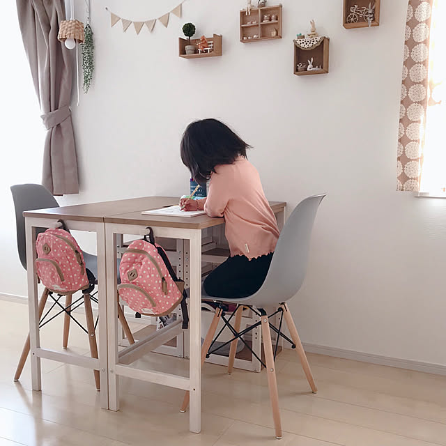リビング学習,学習机,ノコノコキッチン,ツインデスク,シンプル,雑貨好き,ナチュラルインテリア,こどものいる暮らし,イームズチェア,建売住宅,モニター投稿,モニター投稿お付合いありがとうございます,ダイソー,100均,リュック掛け,キッズスペース,キッズデスク,My Desk iro.の部屋