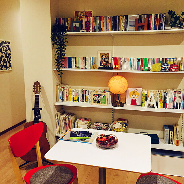 久しぶりの投稿,読書の秋,ロイヤルチャンネルサポート,かんたんDIY,IKEAの椅子,IKEAのテーブル,ブックカフェ風,読書スペース,My Shelf Kaoriの部屋