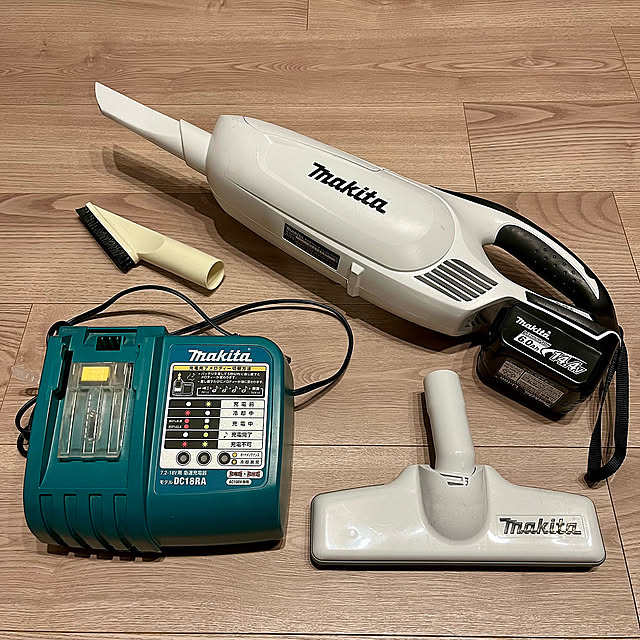 マキタコードレスハンディクリーナー,マキタ充電式クリーナー,マキタ掃除機,愛用品,夫婦2人暮らし,マンション暮らし kumaの部屋