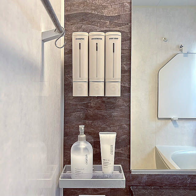 Bathroom,壁に貼る,片手で出せるディスペンサー,ニトリ,浮かせるシャンプー,浮かせる,ソープディスペンサー,買ってよかったもの,RCの皆さまに感謝♡,いいね&フォローありがとうございます☆,POLUS,ポラス分譲 adamoの部屋