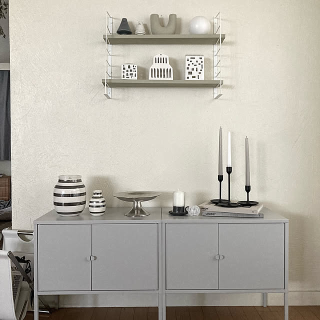フラワーベース,モノトーン,H&M HOME,ケーラー オマジオ,北欧インテリア,北欧モダン,キャビネット,IKEA,海外風インテリア,海外インテリアに憧れる,賃貸,シンプルインテリア,賃貸マンション,賃貸インテリア,インスタ→nuunao2019,グレーインテリア,On Walls nuunao2019の部屋