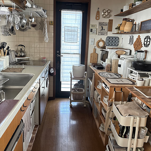 Kitchen,キッチン収納,好きな眺め,カフェ風キッチン,食器棚DIY,キッチンインテリア,機能も見た目も重視,わが家のキッチン,吊るすの大好き,吊るす収納 tamaharuの部屋