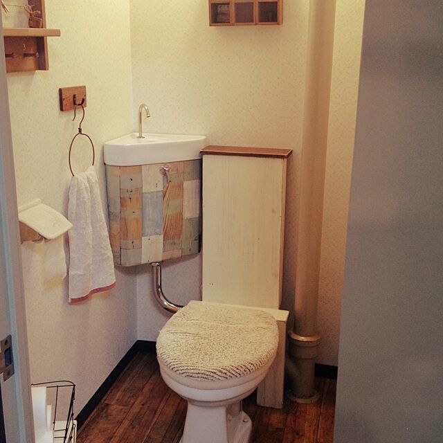 Bathroom,トイレタンク,DIY,壁紙,トイレタンクがさみしかったから,リメイク,トイレ yukapoの部屋