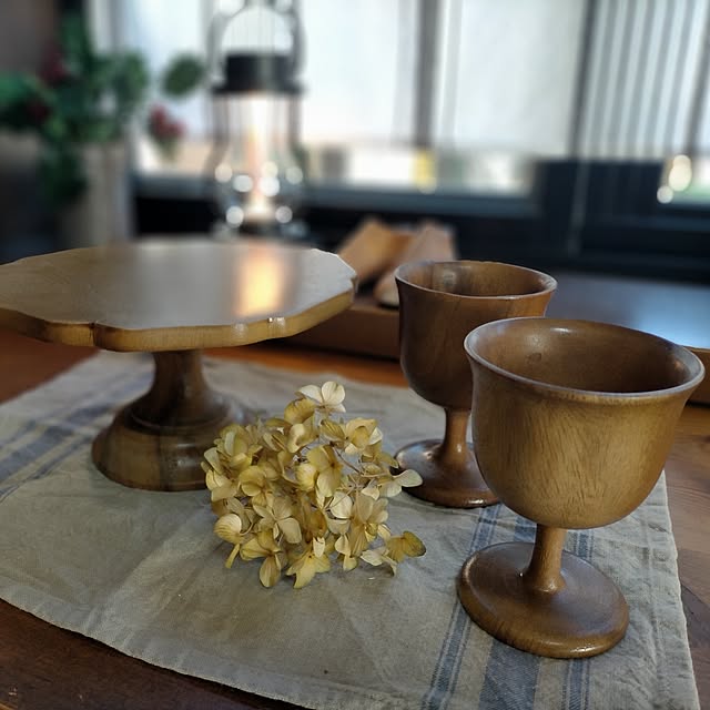 My Desk,3COINS,スリコ購入品,木製食器,のんびり暮らす,ワイングラス,ケーキスタンド,BALMUDA,靴型,スリーピー,seria,Daiso michiの部屋