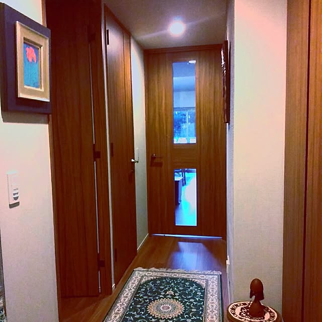 エキゾチックで大人な魅力 ペルシャ絨毯のあるインテリア Roomclip Mag 暮らしとインテリアのwebマガジン