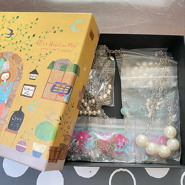 お菓子の箱再利用,アクセサリー収納,ネックレス収納,チャック付き整理袋,My Desk ayaの部屋