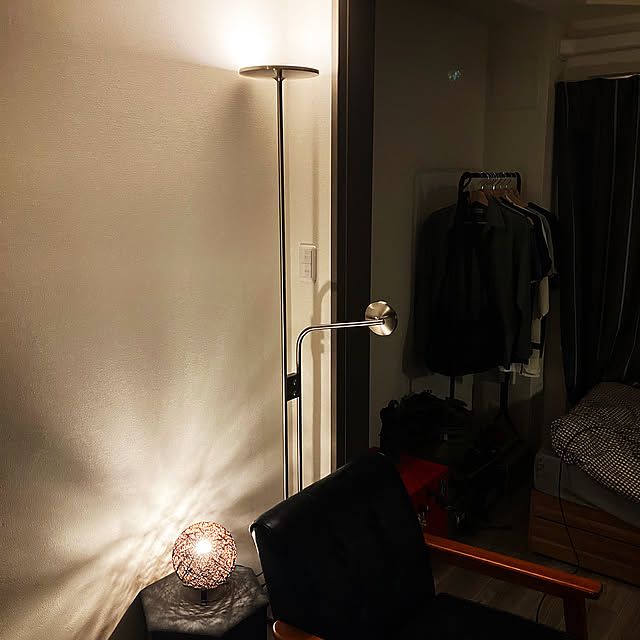 On Walls,イスヤクト,フロアライト,間接照明,ニトリ,カフェ風,モダン,1K,IKEA 照明 Akiraの部屋