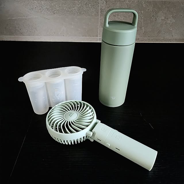 Kitchen,暑さ対策,ハンディファン,BRUNO,BRUNOがある暮らし,BRUNOハンディファン,象印,象印マホービン,象印水筒,食洗機,食洗機OK,ZOJIRUSHI,ZOJIRUSHI魔法瓶,ミントグリーン,ミントグリーン好き,清潔を保つ,無印良品,無印良品　製氷器,製氷皿,製氷器,シリコン製,シリコン製 製氷器 75の部屋