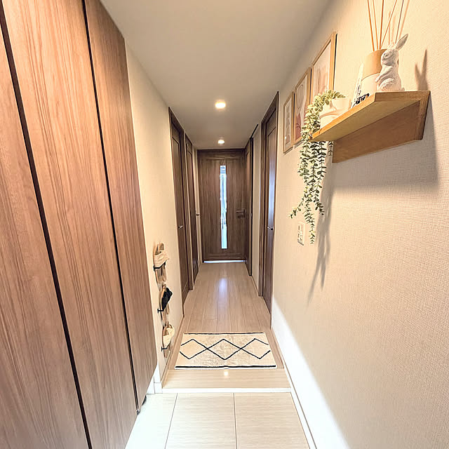 Entrance,IKEA,廊下,スリッパ収納,スリッパ,ディヒューザー,Francfranc,フェイクグリーン,無印良品,ニトリ,玄関マット,マンション暮らし,うさぎの置物 Riokkumaの部屋
