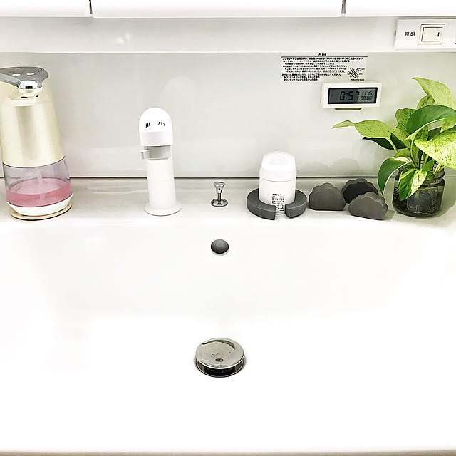 Bathroom,磁石,デジタル時計,無印,吸収スポンジ,セリア,お気に入り,愛用,洗面所グッズ Riku2009の部屋