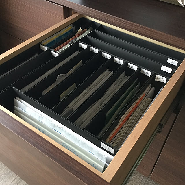 収納大好き,収納の見直し,オーダー家具,書類ケースDIY,書類収納,収納,スッキリ暮らしたい,海外インテリアに憧れる,シンプルライフ,ミニマリストになりたい,落ち着く空間,モノトーン,古いマンション,My Desk,出し入れ簡単,ワンアクション収納 fookoの部屋