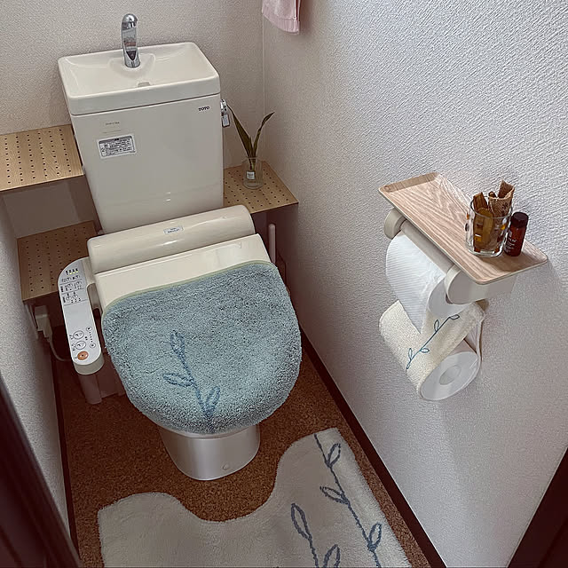 TOTO,夏,ハンドメイド,ナチュラルインテリア,かごバスケット,トイレットペーパーホルダー,一人暮らし,DIY棚,組み合わせ,手作り,観葉植物,収納アイデア,ナチュラル,100均,賃貸でも楽しく♪,Bathroom flowerの部屋