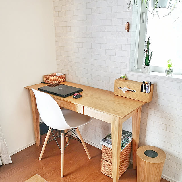 My Desk,建売,北欧インテリア,すっきり暮らしたい,シンプルにしたい,無印良品,観葉植物,PCデスク,イームズチェア,アクセントクロス,いいね、フォロー本当に感謝デス☺︎,ig→nyanco.72 nyancoの部屋