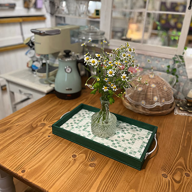 Kitchen,素麺箱リメイク,ハンドメイド,おうちカフェ,マトリカリア,いつもいいねやコメありがとうございます♡,色のある暮らし,いいね&フォローありがとうございます☆,おうち時間,RoomClipの出逢いに感謝♡,ダイソー,100均,DIY,リメイク,セリア,salut!,ホワイトインテリア,フレンチカントリー,シャビーシック,ナチュラルキッチン,3coins,アンティーク風,100均DIY,賃貸でも諦めない!,ホワイトシャビー Atsukoの部屋