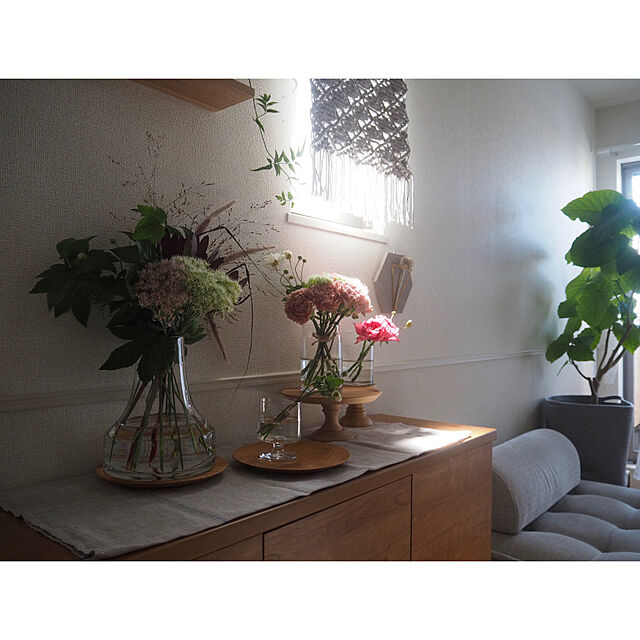 ニトリのタペストリー,暮らしを楽しむ,植物のある暮らし,いいね、フォロー本当に感謝デス☺︎,おうち時間,移住,心地よい暮らし,沖縄暮らし,心にゆとりを(⍢),今週のお花たち,花のある暮らし,Lounge mimiedenの部屋