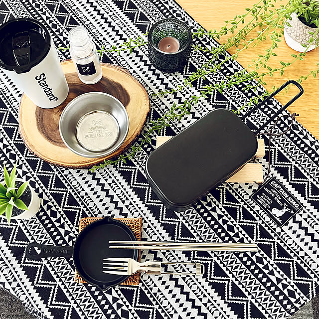 My Desk,スパイスボトル,セリア,メスティン,タンブラー,イベント参加,ダイソー,レジャーマット,Standard Products,スタンダードプロダクツ,キャプテンスタッグ,新生活,ラグ,モノトーン好き,アカシアの鍋敷,アウトドアちっく,春のスタンプラリー kaerunoameriの部屋