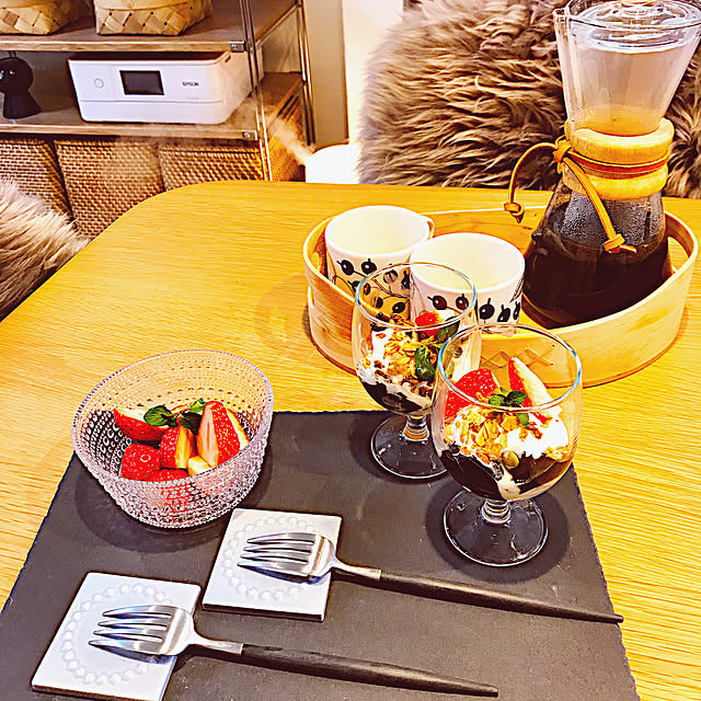 My Desk,スレートプレート,クチポール,タンバリンプレート,ケメックス,ブラパラ,いちご,コーヒーゼリーパフェ,イッタラ カステヘルミ nyaaの部屋
