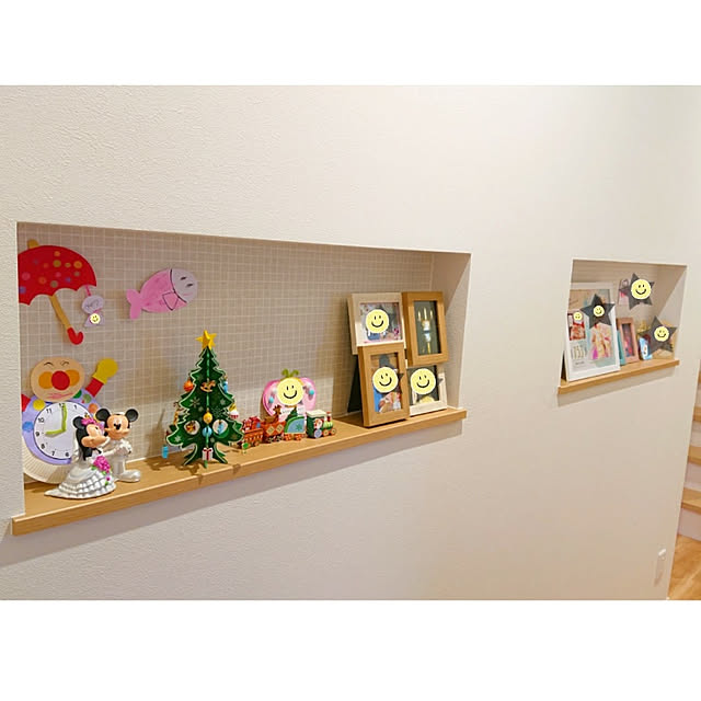 My Shelf,マイホーム記録,3COINS,ニッチ,東京インテリア,幼稚園作品,クリスマスツリー,写真立て,ナチュラル,飾り棚 peco-mamaの部屋