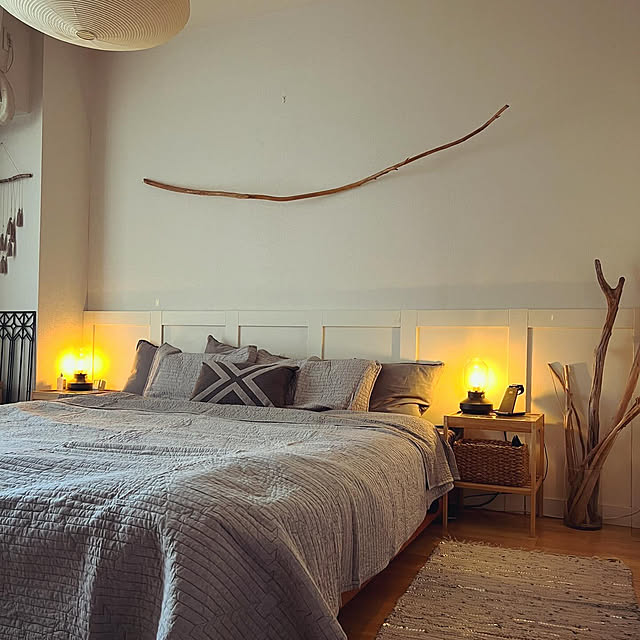 Bedroom,ベッドスプレッド,流木,暮らしを楽しむ,マンション暮らし,間接照明のある暮らし,流木インテリア chikichikiの部屋