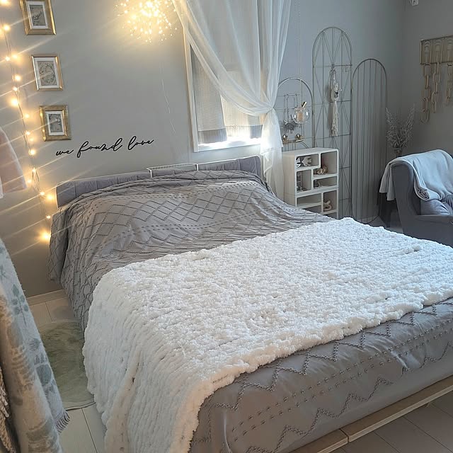 Bedroom,秋のくつろぎ時間,ハンドメイド,編み物,指編み,暮らしを楽しむ,インテリアを楽しむ,好きなものに囲まれて暮らす,趣味,楽しい時間,リフレッシュ,シンプルなお家 fumitanの部屋