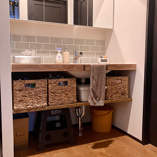 Bathroom,洗面台タイル,洗面台下収納,造作洗面台,ニトリ,ナチュラル素材,ナチュラル,インダストリアル kokonanaの部屋