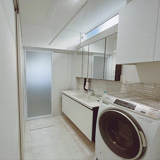 Bathroom,南海プライウッド,ニトリ,モノトーン,ホワイトインテリア,海外インテリア,ホテルライク,ホワイトハウス,子どもと暮らす,シンプルな暮らし,赤ちゃんのいる暮らし,LIXIL chimiの部屋