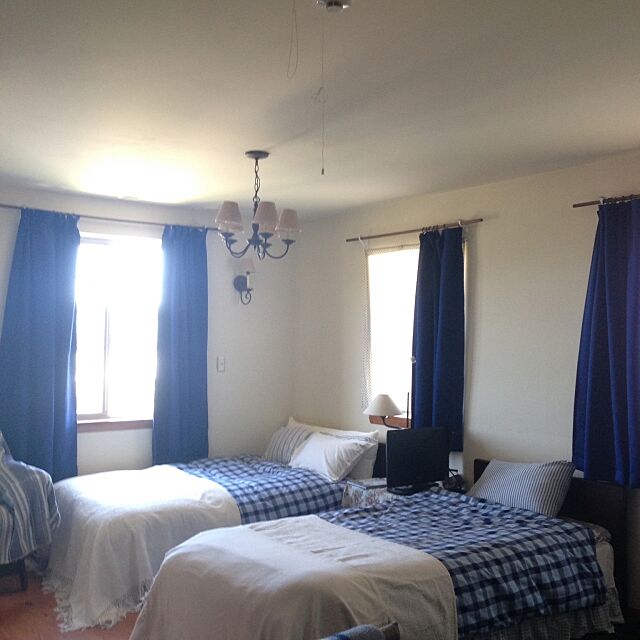 Bedroom,クッションカバー 手作り,カーテンポールDIY,シンプル過ぎ…,アイアン照明,遮光カーテン,主寝室,西向きの部屋,布好き,青が好き,ホテルライク kinu-itoの部屋