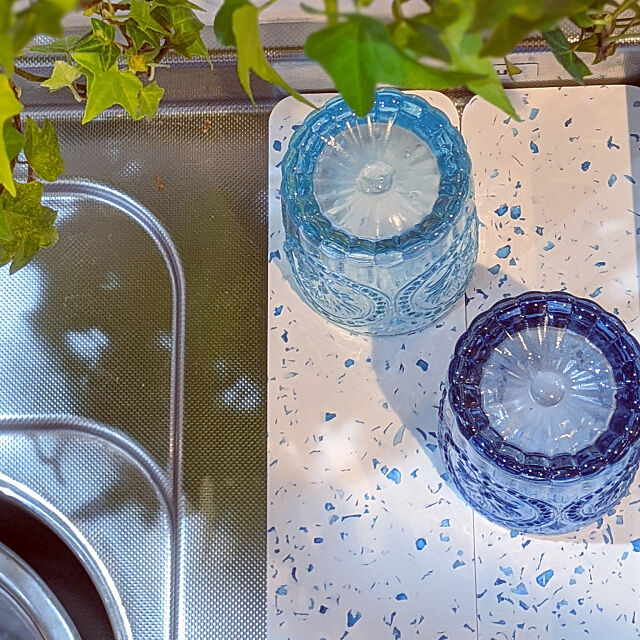 Kitchen,珪藻土コースター,ブルー,お気に入りセリアのグラス,コップ置き場,いつもいいね！ありがとうございます♪,いつも見てくださってありがとう,２つ並べてます Sakura_hanaの部屋