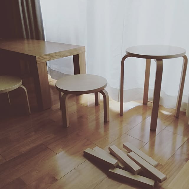 シンプルさが魅力!IKEAの木製スツール「FROSTA」 | RoomClip シンプルさが魅力!IKEAの木製スツール「FROSTA」 | RoomClip