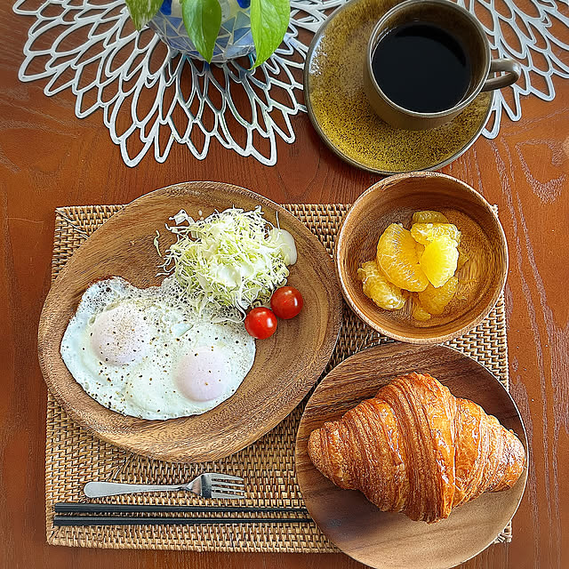My Desk,アカシアプレート,無印良品,お気に入りの器,アタランチョンマット hanahana1444の部屋