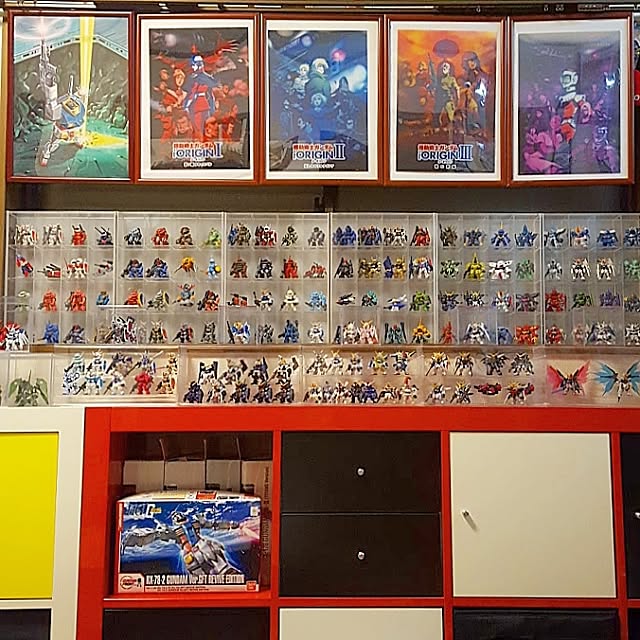 ガンダム,オタク部屋,無印良品,アクリルケース,ショーケース,フィギュア,IKEA,カラフル,コレクション,ディスプレイ,アニメ,1K,趣味部屋,収納,My Shelf gdamの部屋