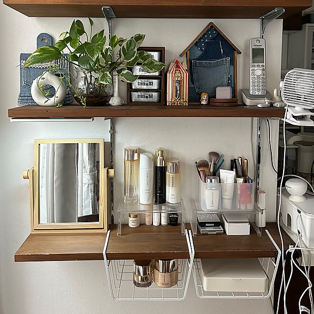 My Shelf,メナード化粧品が好き,メナードフェアルーセント,メナードラインズリセット,メナードイルネージュ,メナード化粧品,ダイソー,デッドスペース活用,隙間収納,100均,セリア ayaの部屋
