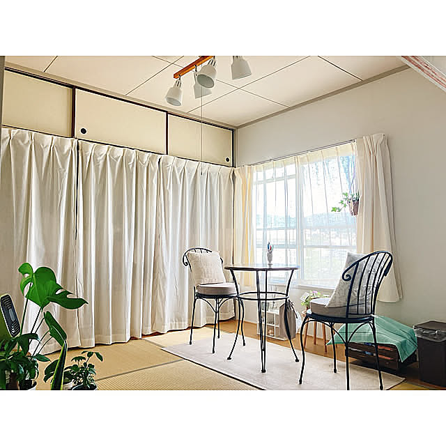 Lounge,団地,賃貸,団地 賃貸,穏やかな暮らし,心地よい暮らし,団地暮らし,丁寧な暮らしを心がけて,団地暮らしを楽しむ,観葉植物,団地 リビング,団地インテリア,日当たり良好,グリーンのある暮らし,築50年以上,団地住まい,観葉植物のある暮らし,明るい部屋,リビング Hicchomuの部屋